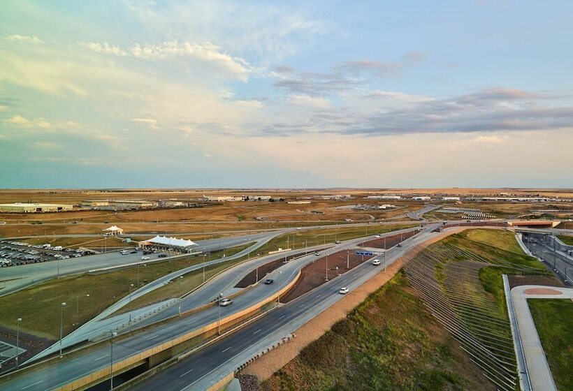 Номер Deluxe, The Westin Denver International Airport