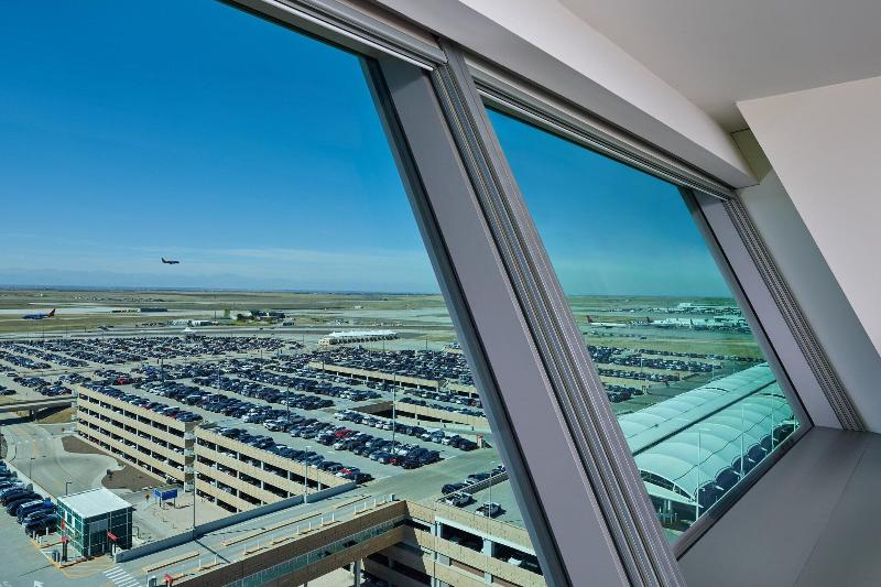 Люкс Кровать Кинг, The Westin Denver International Airport