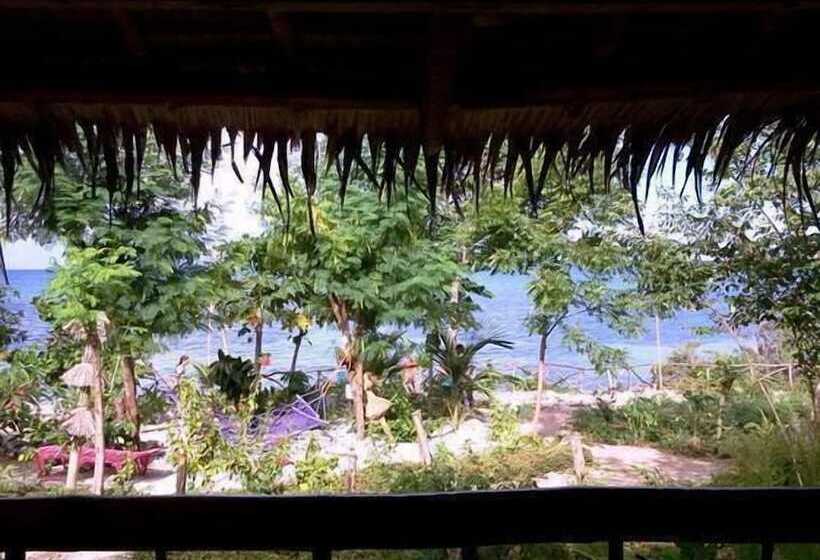 اتاق لوکس چهار تخته, Bantayan Island Nature Park And Resort