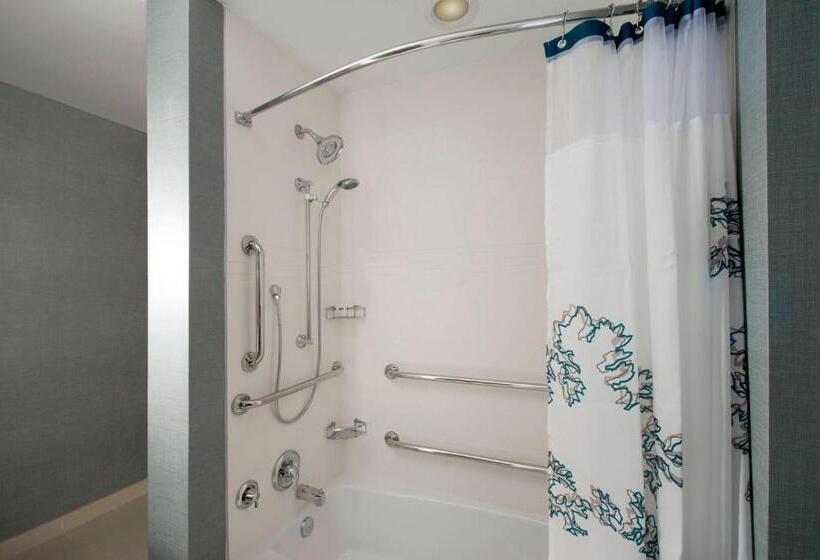 מיטת קינג בסוויטה, Residence Inn By Marriott Miami Airport West/doral