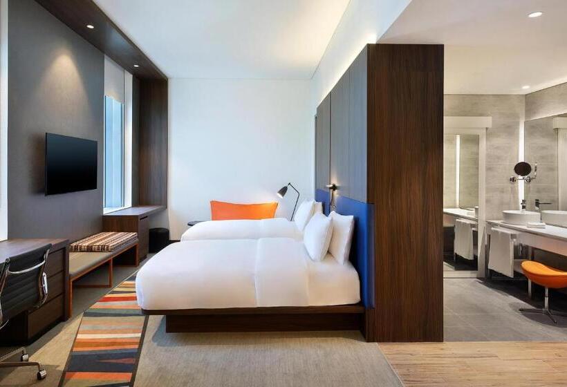 俱乐部房间, Aloft Dubai Airport