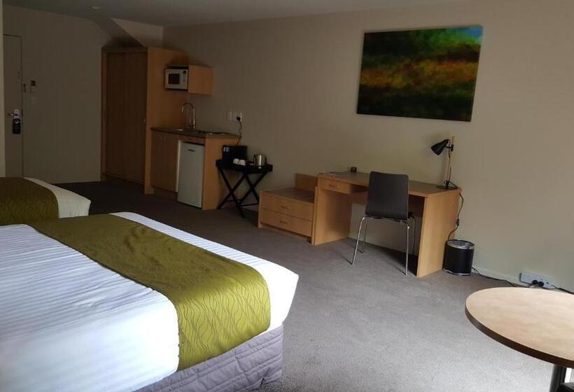 سوییت, Greenlane Suites