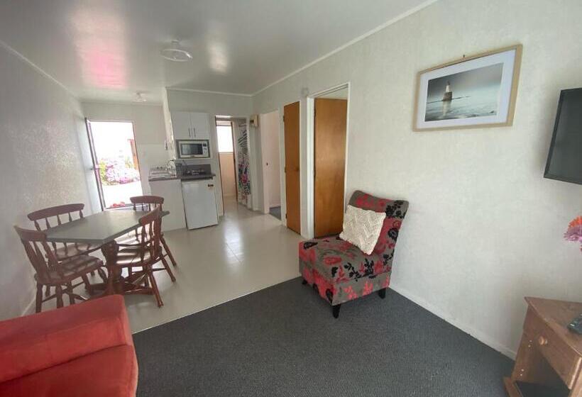 ２ベッドルームアパートメント, Opononi Lighthouse Motel
