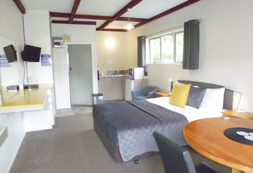 Escritório Estándar, Spa Lodge Motel