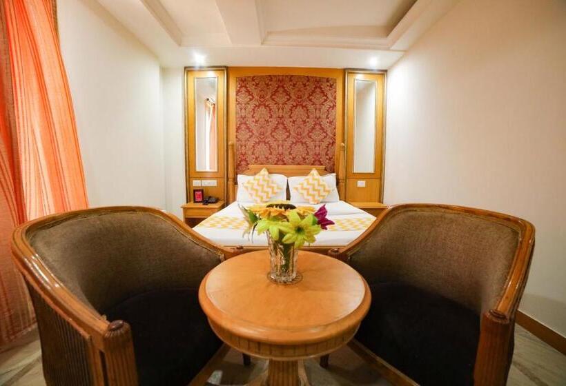 Номер Deluxe, Maru Casa