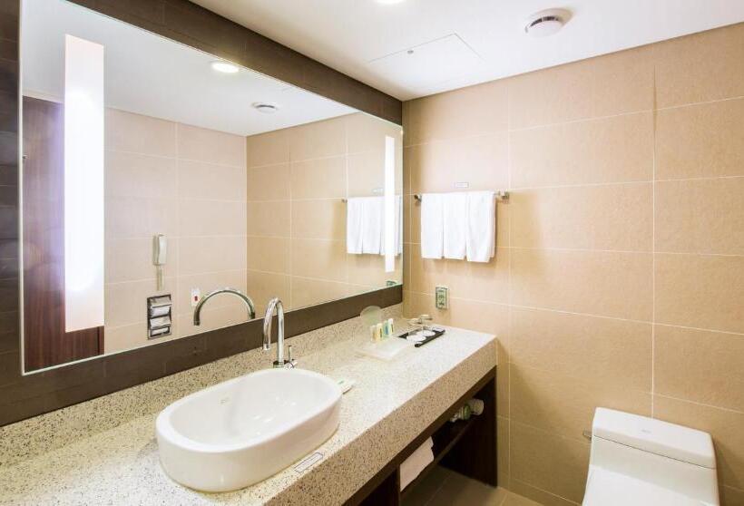 Номер Стандартный с Видом, Holiday Inn Resort Alpensia Pyeongchang, An Ihg