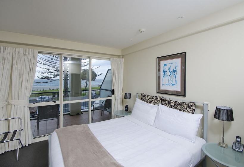 Апартаменты 2 Спальни Вид на Море, Pavilion Beachfront Apartments