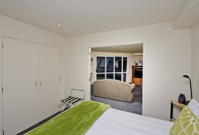侧面带海景及2个卧室的公寓, Pavilion Beachfront Apartments