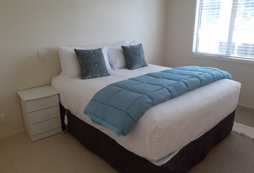侧面带海景及2个卧室的公寓, Pavilion Beachfront Apartments