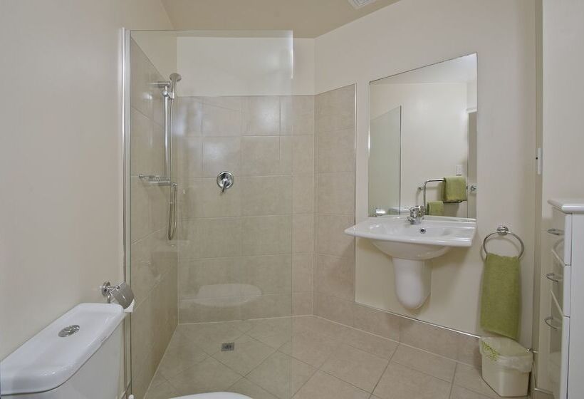 Апартаменты 1 Спальня Боковой Вид на Море, Pavilion Beachfront Apartments