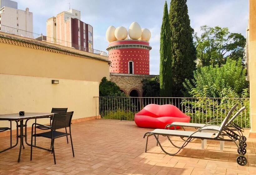 דירת חדר עם טרסה, The Museum Apartments
