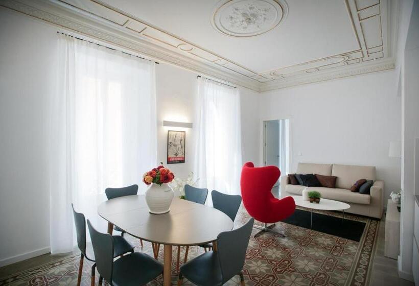 דירת חדר, The Museum Apartments