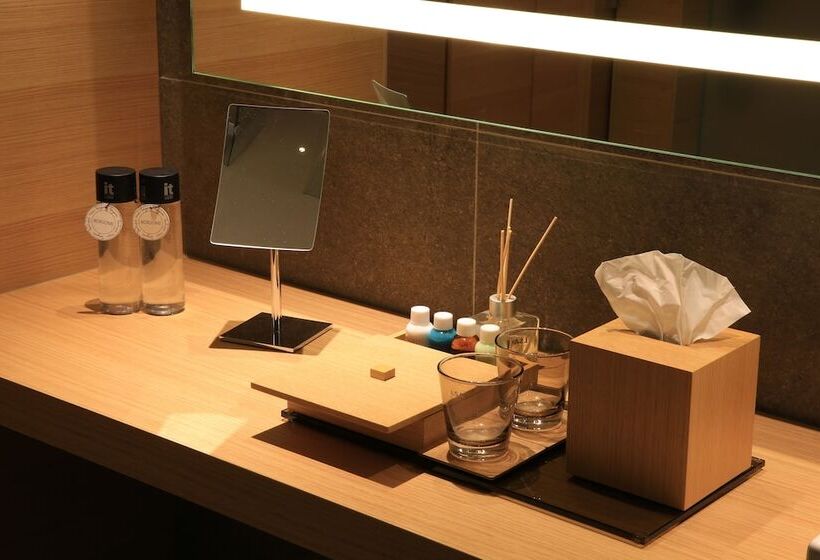 Номер Стандарт, Borjomi Seoul Boutique