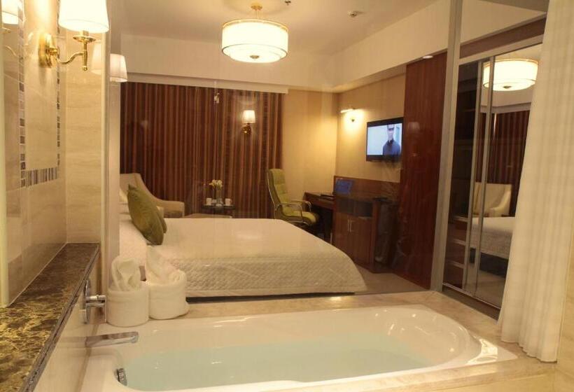 이그제큐티브 룸, Central Park Tower Resort