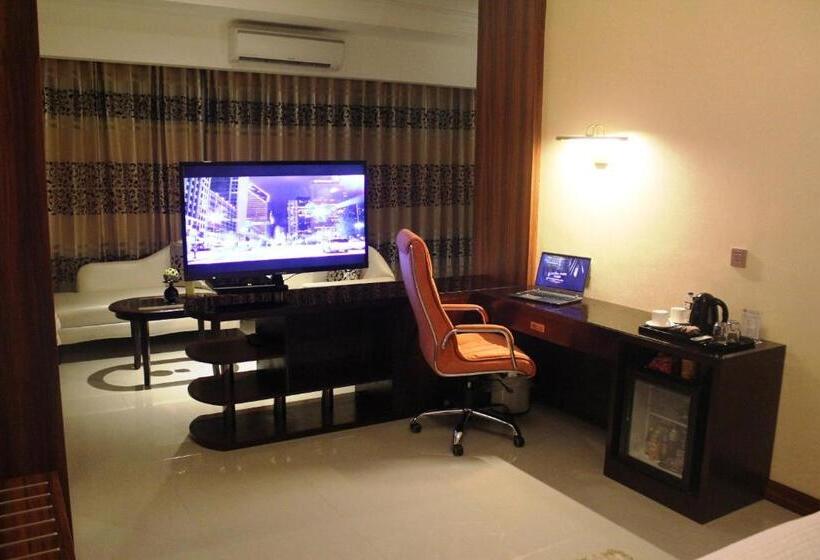자쿠지 스위트, Central Park Tower Resort
