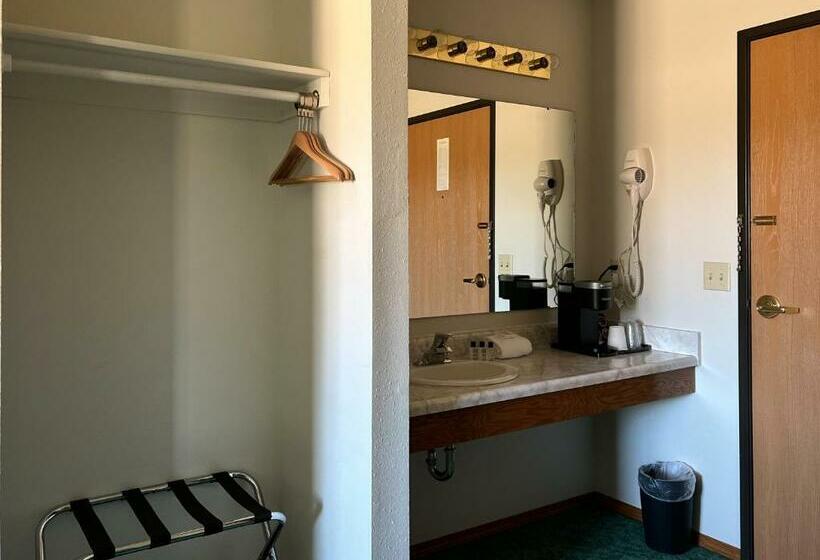 스탠다드 룸, The Trail Inn   Sutton, Nebraska   Us 6 Hwy