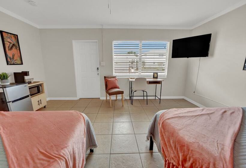 Номер Стандарт, Sea Foam Suites