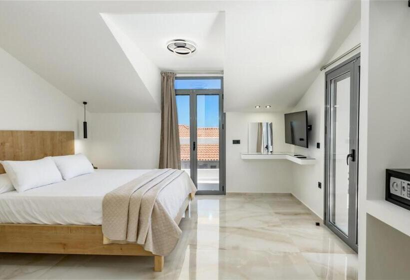 سوییت لوکس, Andelice Zante