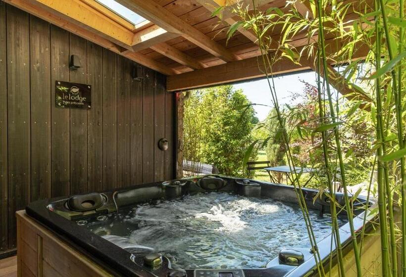 Номер Стандарт с Гидромассажем, Le Domaine Des Prés Verts Suites & Chambres Avec Jacuzzi Privatif