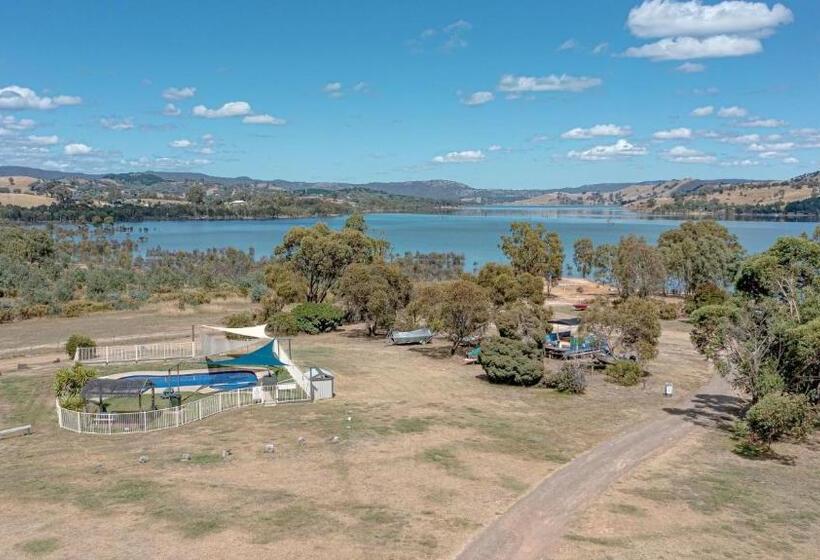 Standard Tent, Mansfield Lakeside