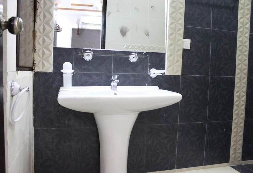 اتاق لوکس, Patel Residency Guest House 2