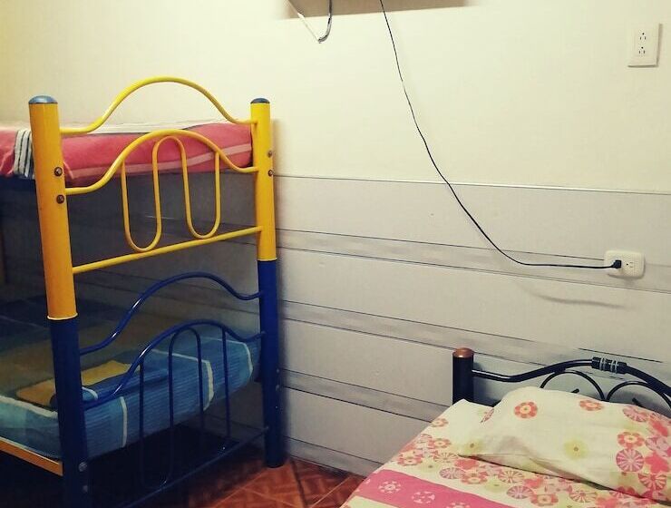 4인용 스탠다드 룸, Maranatha Hostal