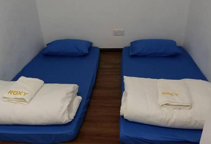 Дом 2 Спальни, Roxy Sematan Villa & Townhouse