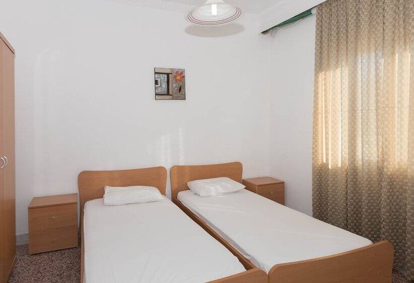 Апартаменты 2 Спальни, Karayiannis