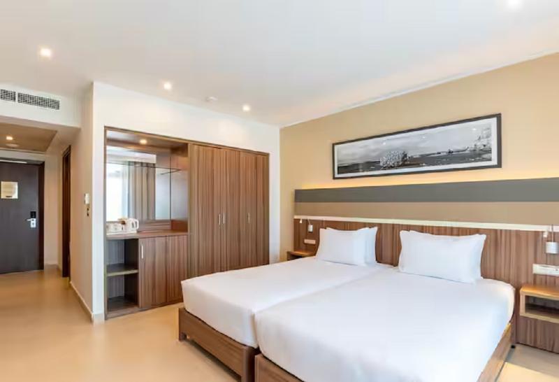 غرفة عائلية مطلّة علي البحر, Golden Bay Cottage   Sha Extra Plus