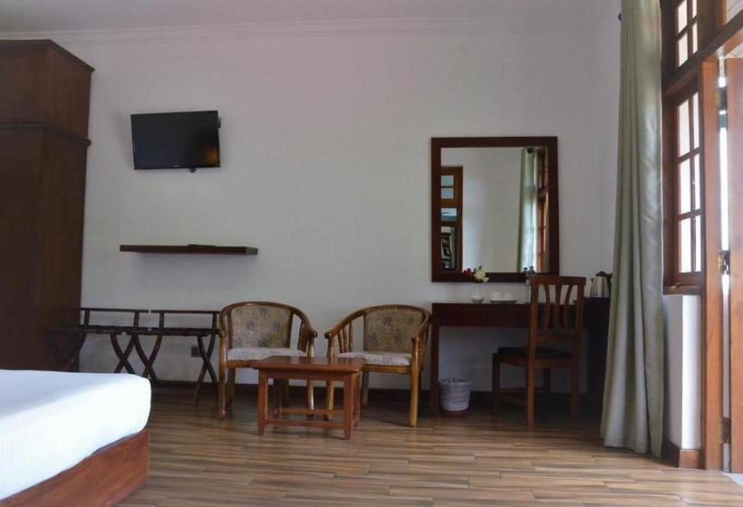 Deluxe Room with Balcony, Heaven Seven  Nuwara Eliya