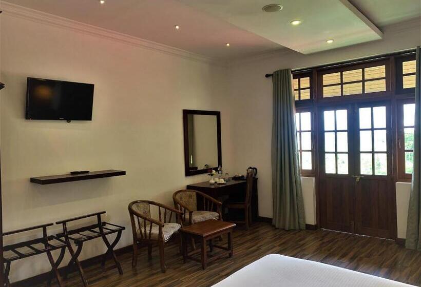 Deluxe Room with Balcony, Heaven Seven  Nuwara Eliya