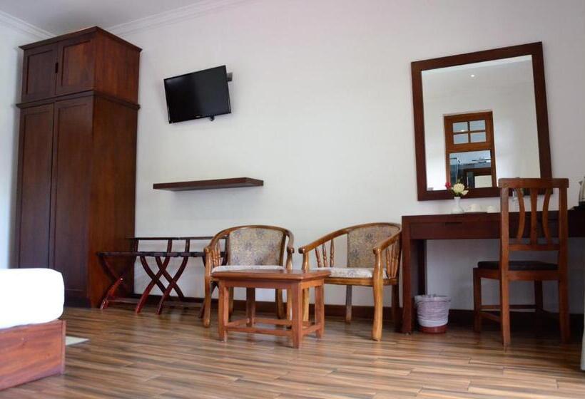 Deluxe Room with Balcony, Heaven Seven  Nuwara Eliya