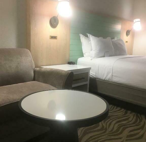 Номер Стандарт Адаптированный для Инвалидов, Wyndham Garden Lake Buena Vista Disney Springs® Resort Area