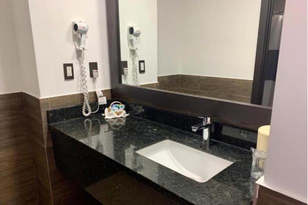 اتاق استاندارد, Beverly Hills: Hotel And Business