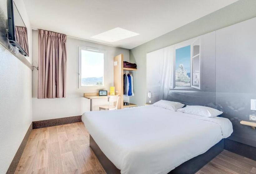 Номер Стандарт, B&b Hotel Brignoles