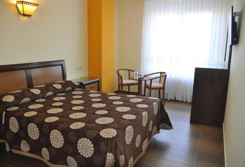 Habitación Estándar, De Alba