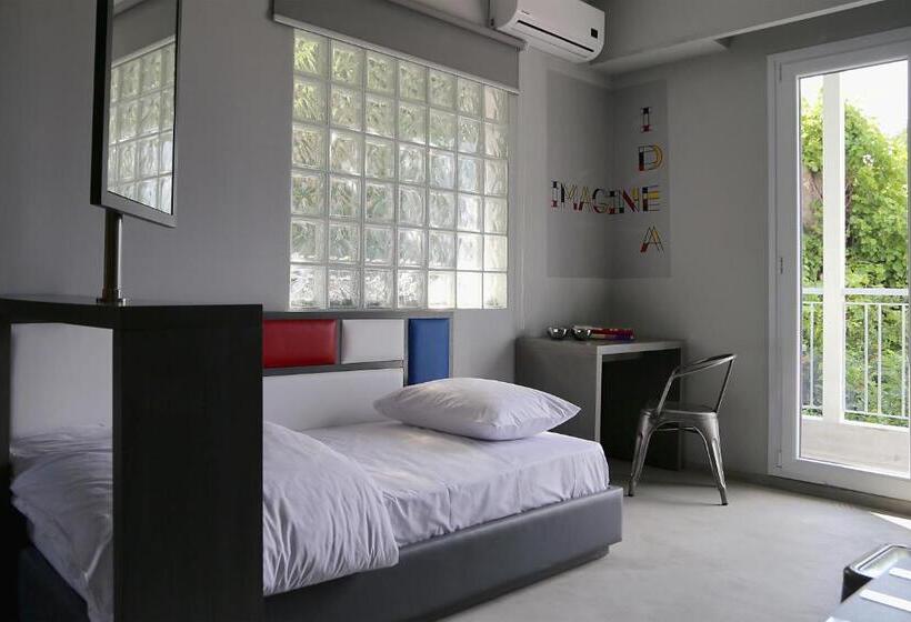 带阳台的三人标准间, Design Architectonika