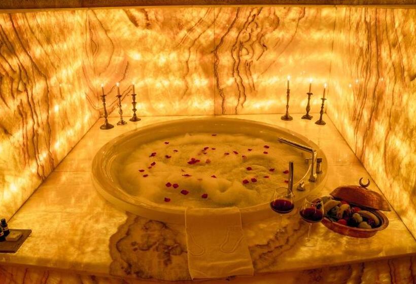 سوییت, Elika Cave Suites & Spa