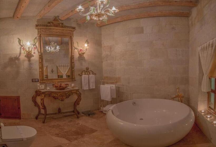 سوییت جونیور, Elika Cave Suites & Spa