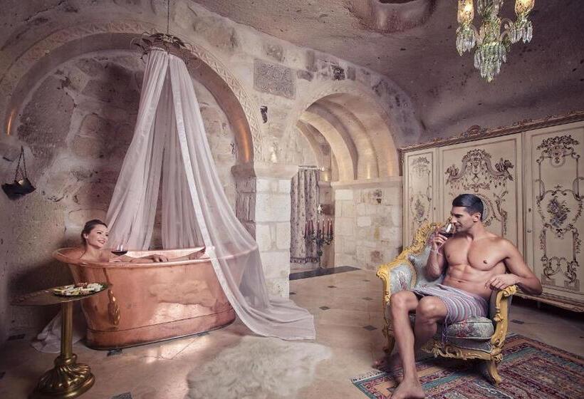 سوییت جونیور, Elika Cave Suites & Spa
