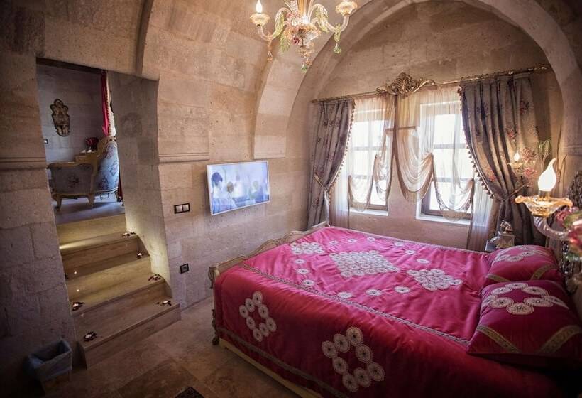 سوییت جونیور, Elika Cave Suites & Spa