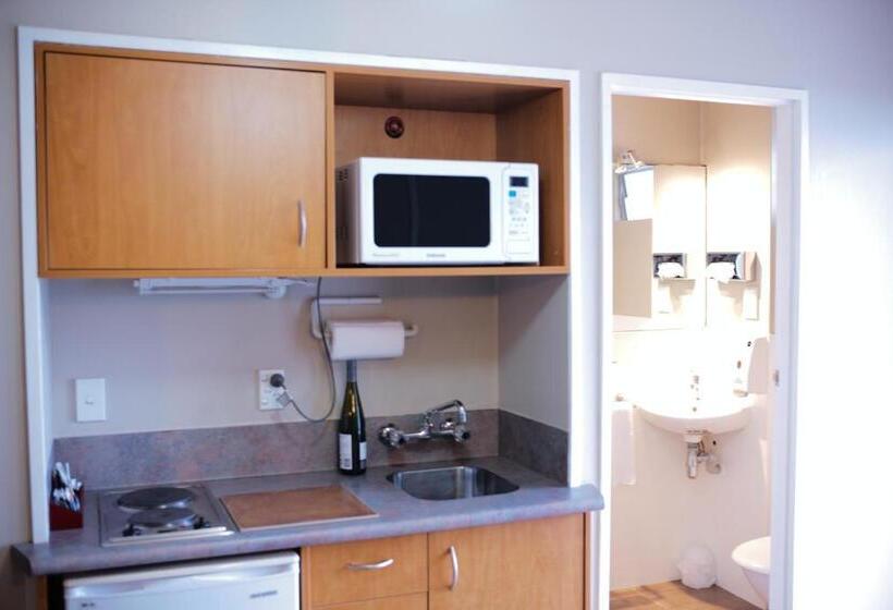 استودیوی استاندارد, Kiwi Studios Motel