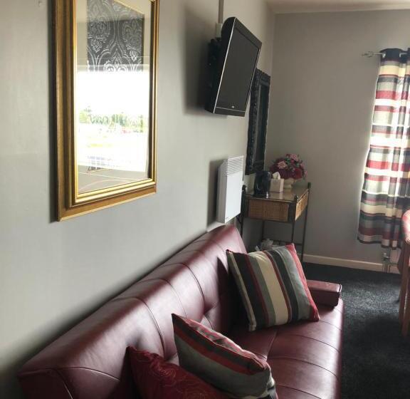 Семейный Номер, Boston Lodge