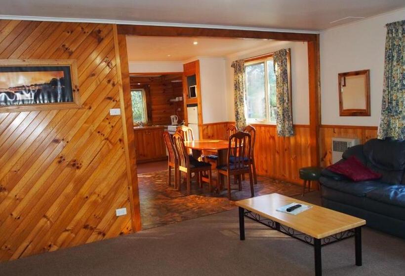 침실 4개 주택, Big4 Strahan Holiday Retreat