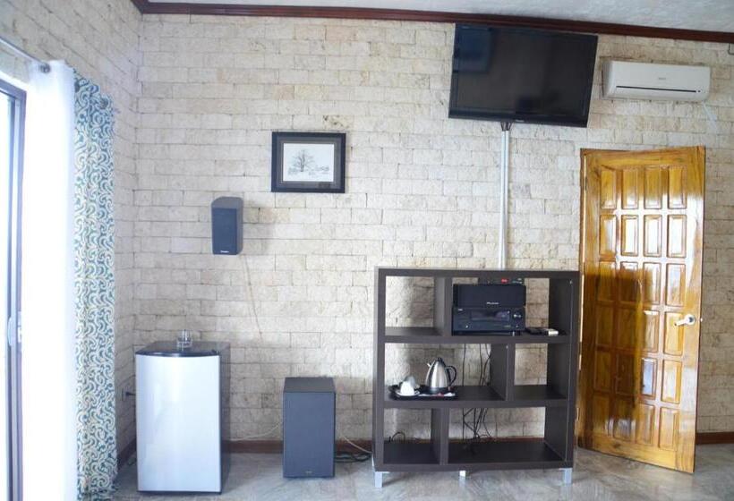سوییت, Eden Resort