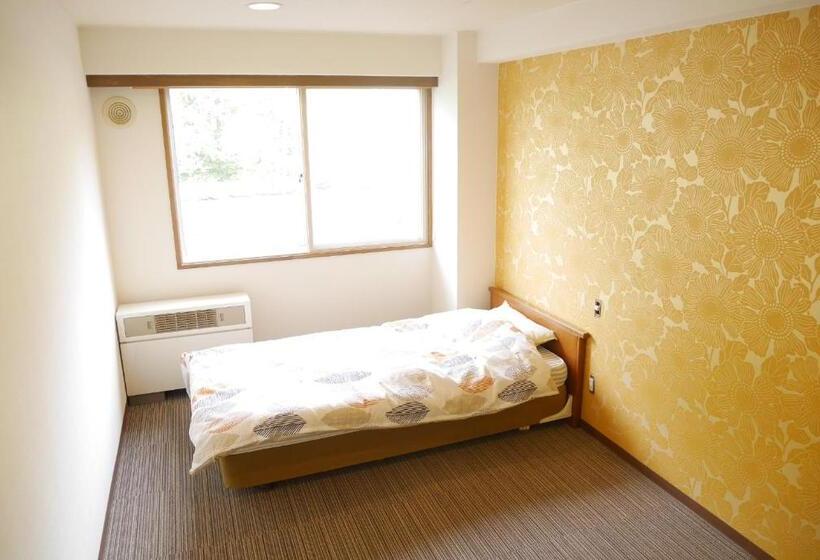 Номер Economy Индивидуальный, K S House Hokkaido  Asahidake Onsen Hostel