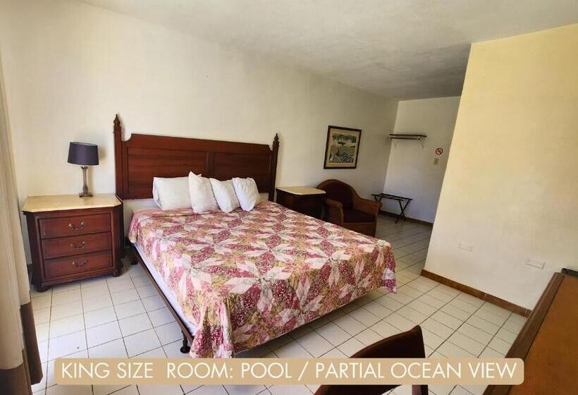 اتاق استاندارد با تخت بزرگ, Selva Boutique Hotel   Luquillo Oceanfront Retreat   Adults Only