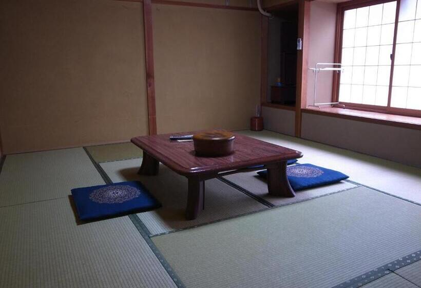 标准三人间共用浴室, Ryokan Murayama