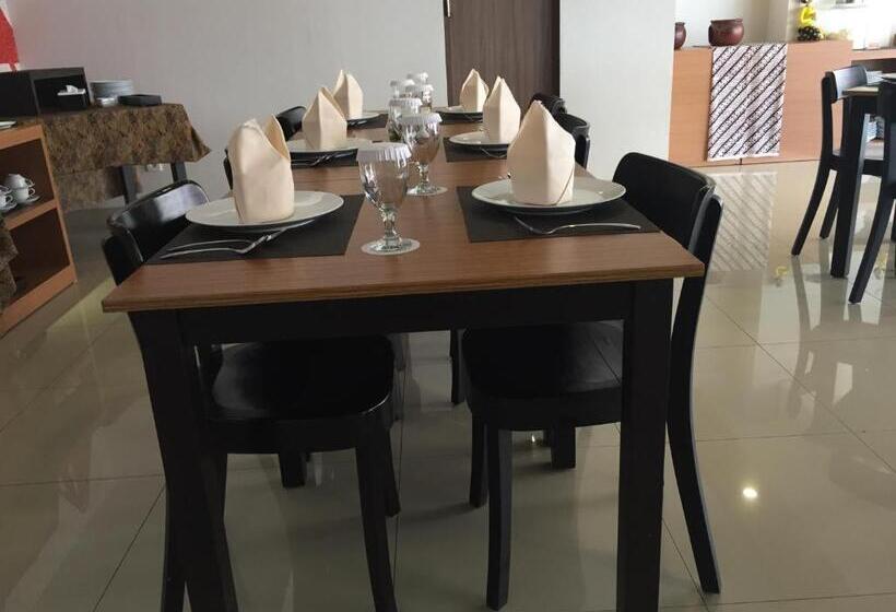 استودیوی استاندارد, Student Park