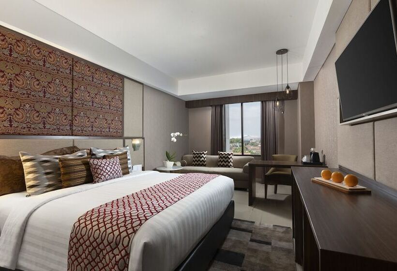 Номер Deluxe, The Alana Hotel & Conference Center Malioboro Yogyakarta By Aston